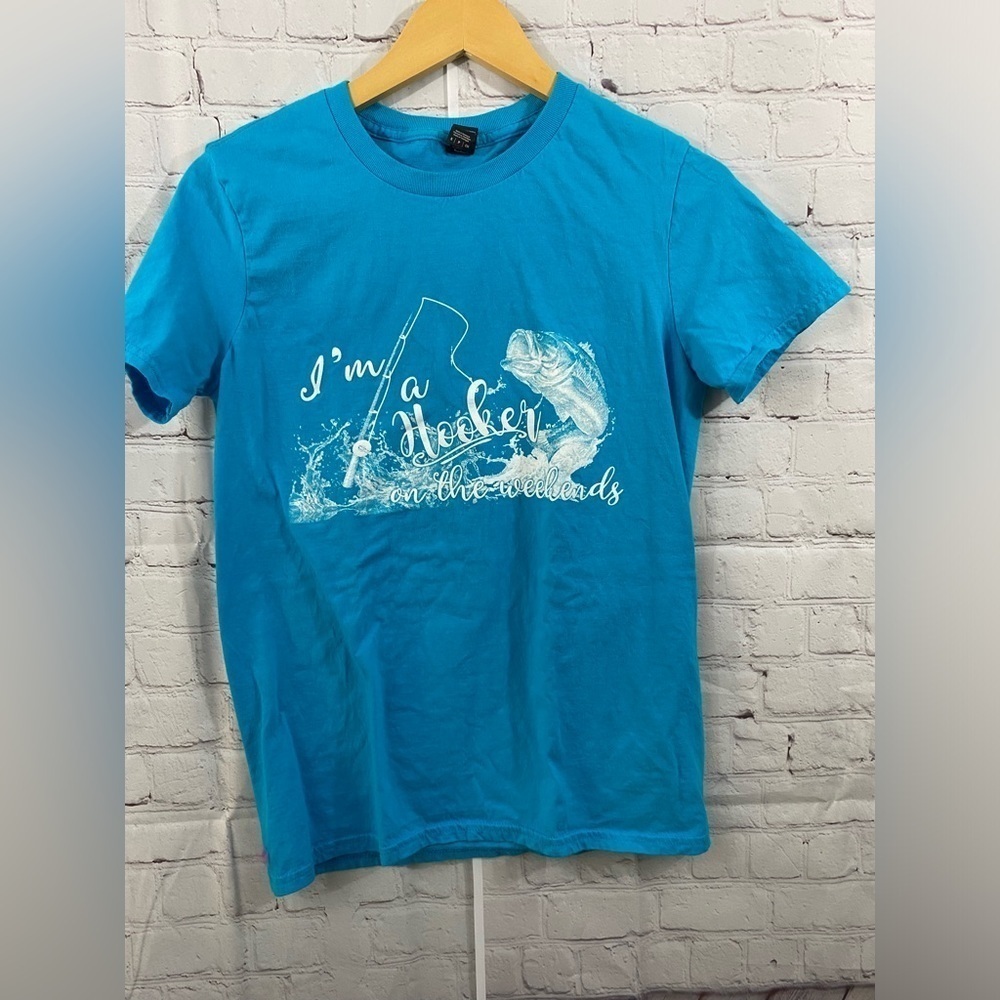 Anvil Womens Size Large Ocean Blue Im A Hooker On The Weekend Fishing T-Shirt